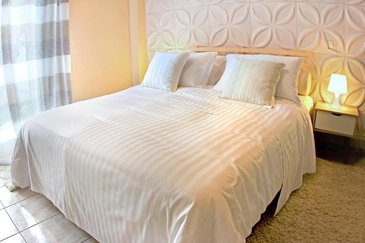Stylish City Center Garden Apartment Athens Ngoại thất bức ảnh